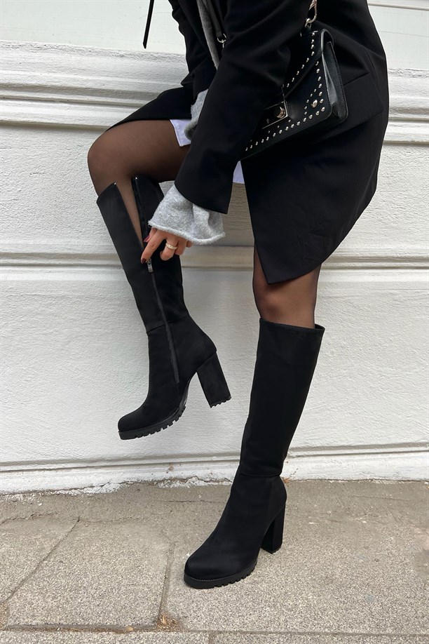 Anista Süet Siyah Yuvarlak Burun Kalın Topuklu Çizme